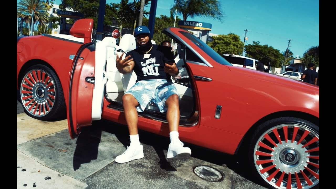 Gucci Mane & BigWalkDog – Poppin [Official Video]