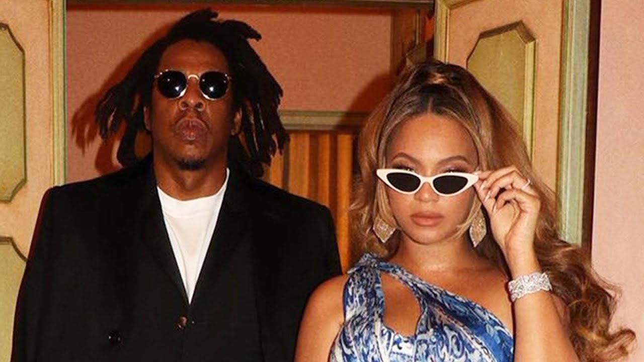 Beyoncé & Jay-Z Take Italy By Storm In Glam Couple’s Getaway: See The Romantic Pics!