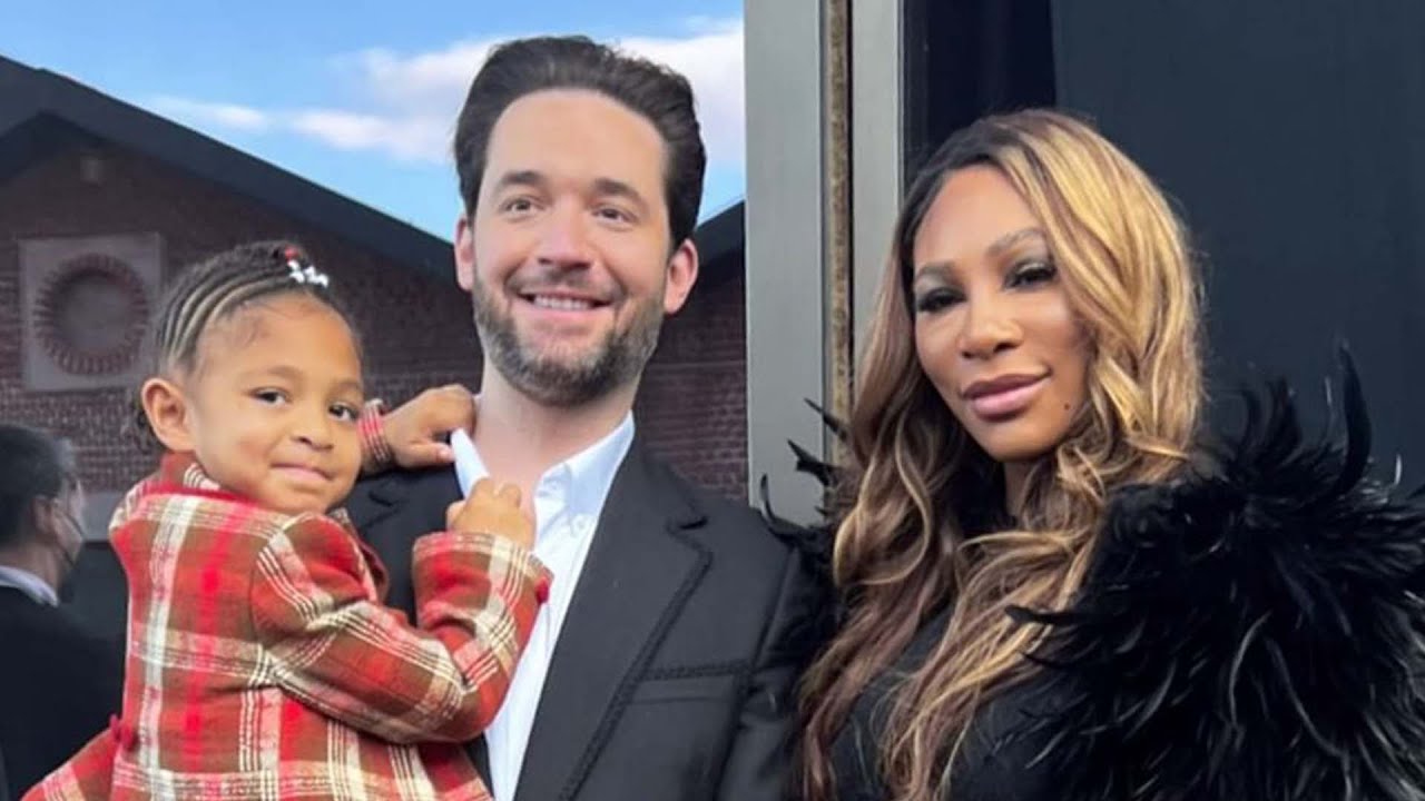 Serena Williams & Alexis Ohanian Pose w/Daughter Olympia At Gucci Show In Milan
