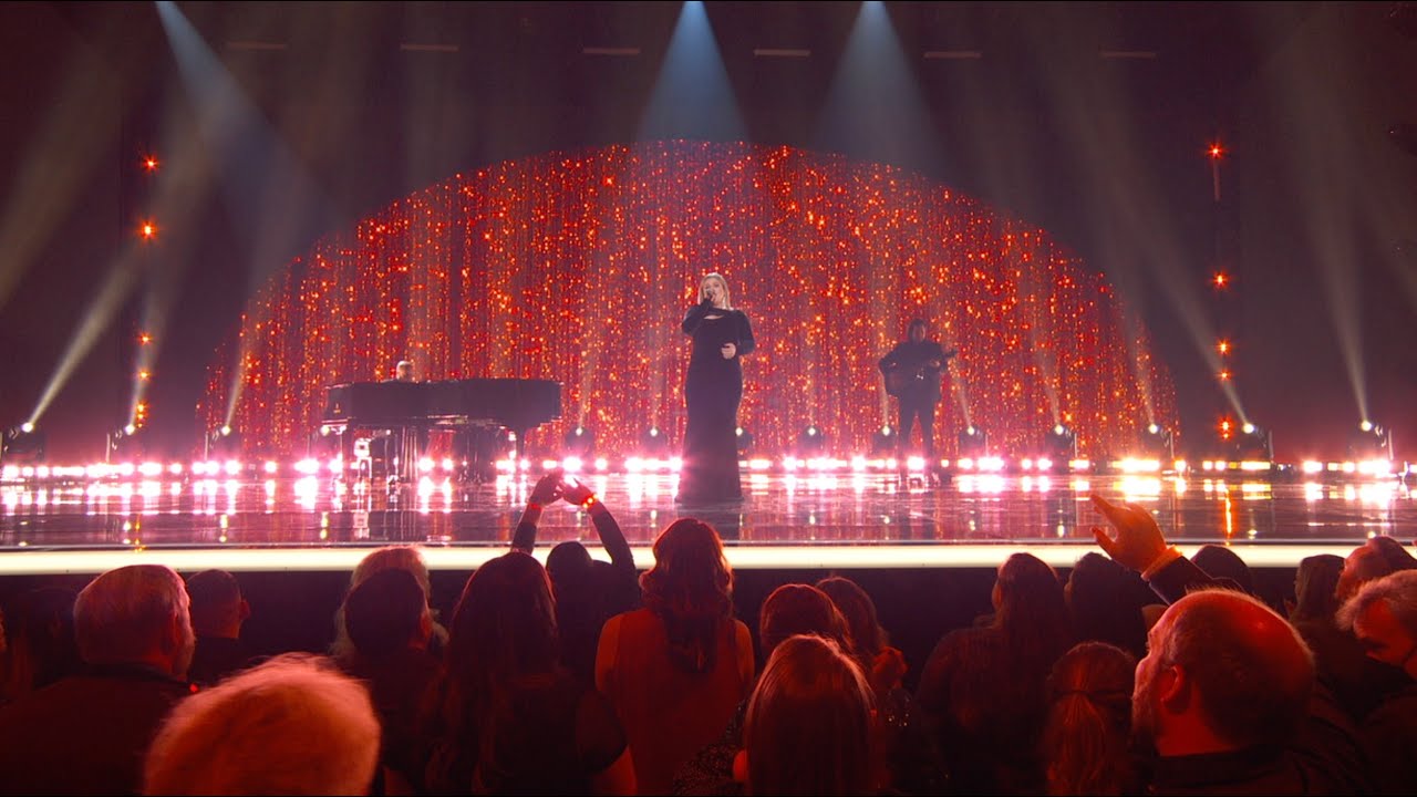 Kelly Clarkson – I Will Always Love You (Live from the 57th ACM Awards)