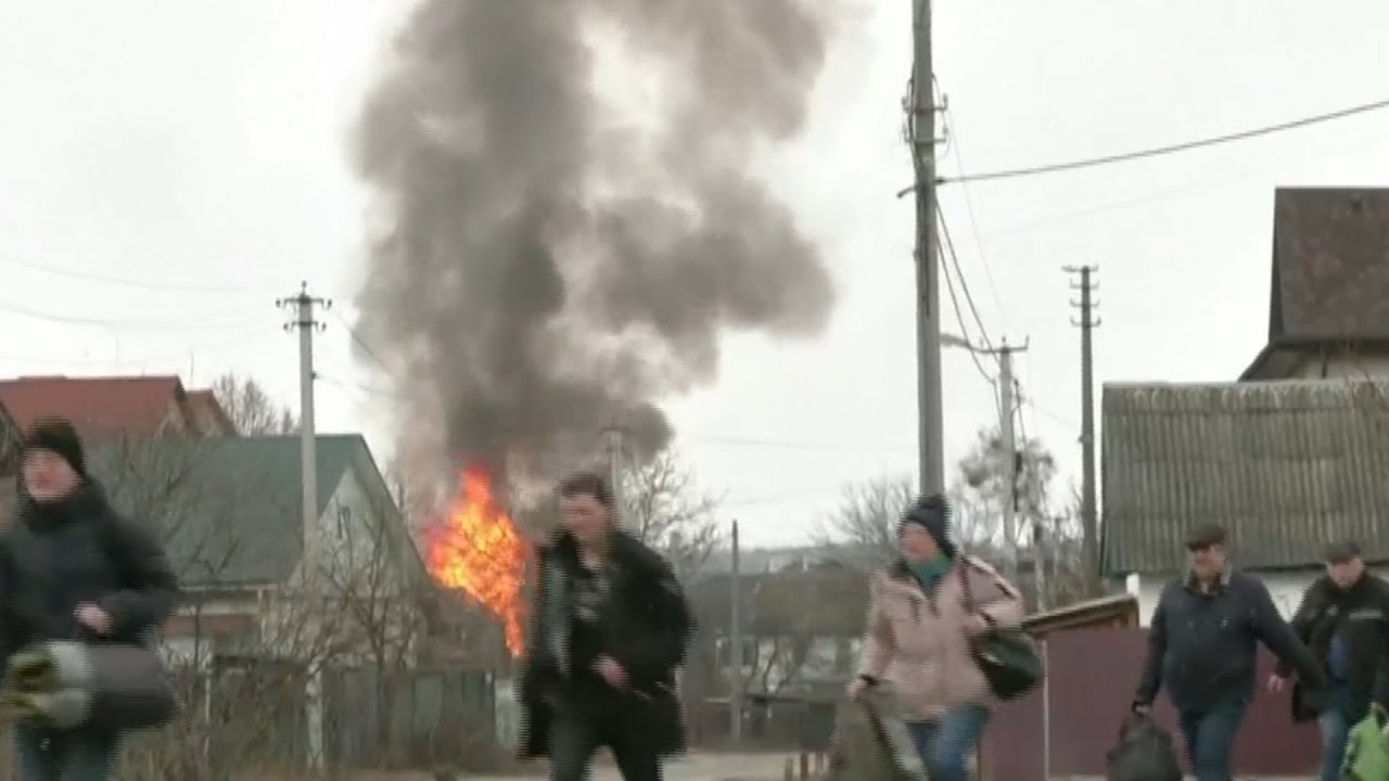 Russian attacks kill civilians fleeing Ukraine