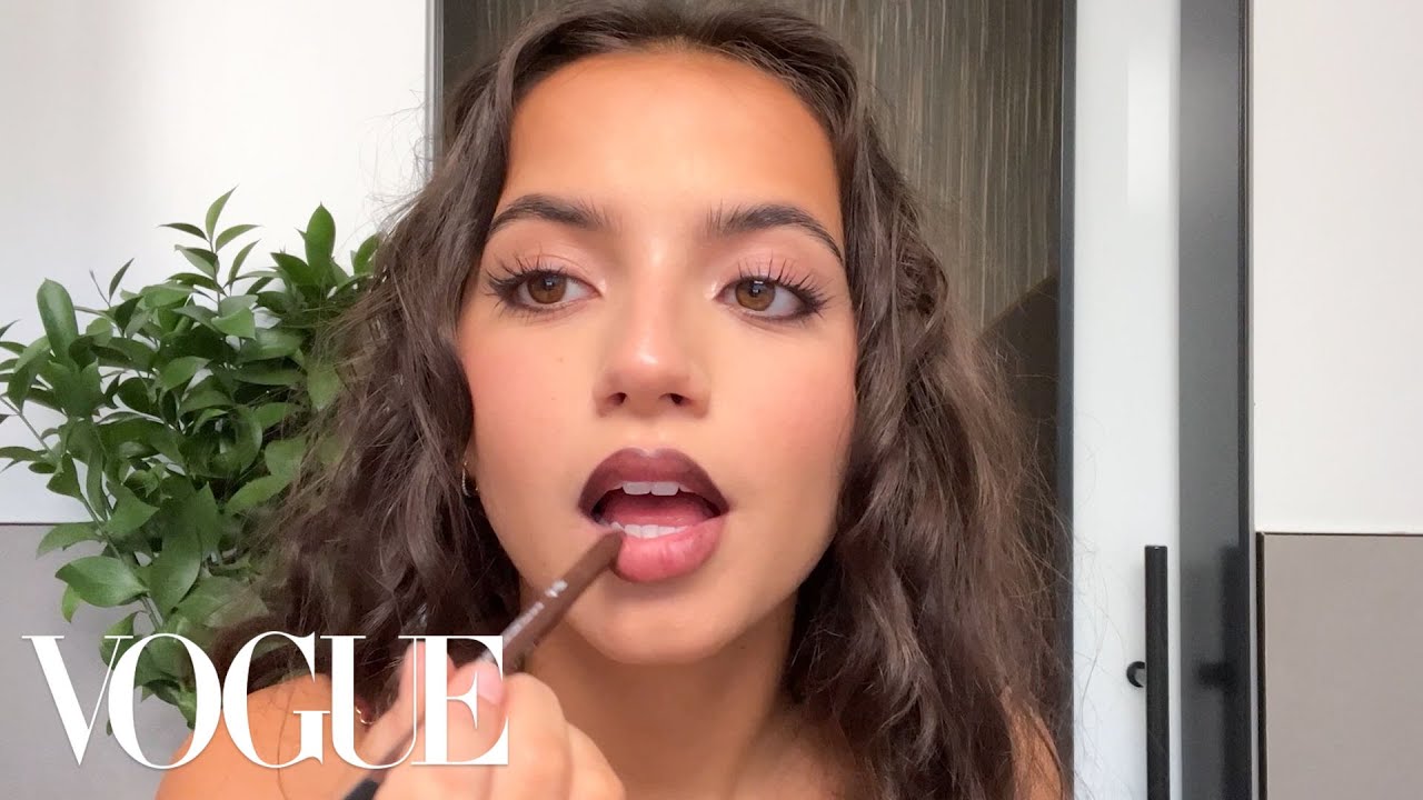 Isabela Merced’s Girls’ Night Out Makeup Look | Beauty Secrets | Vogue