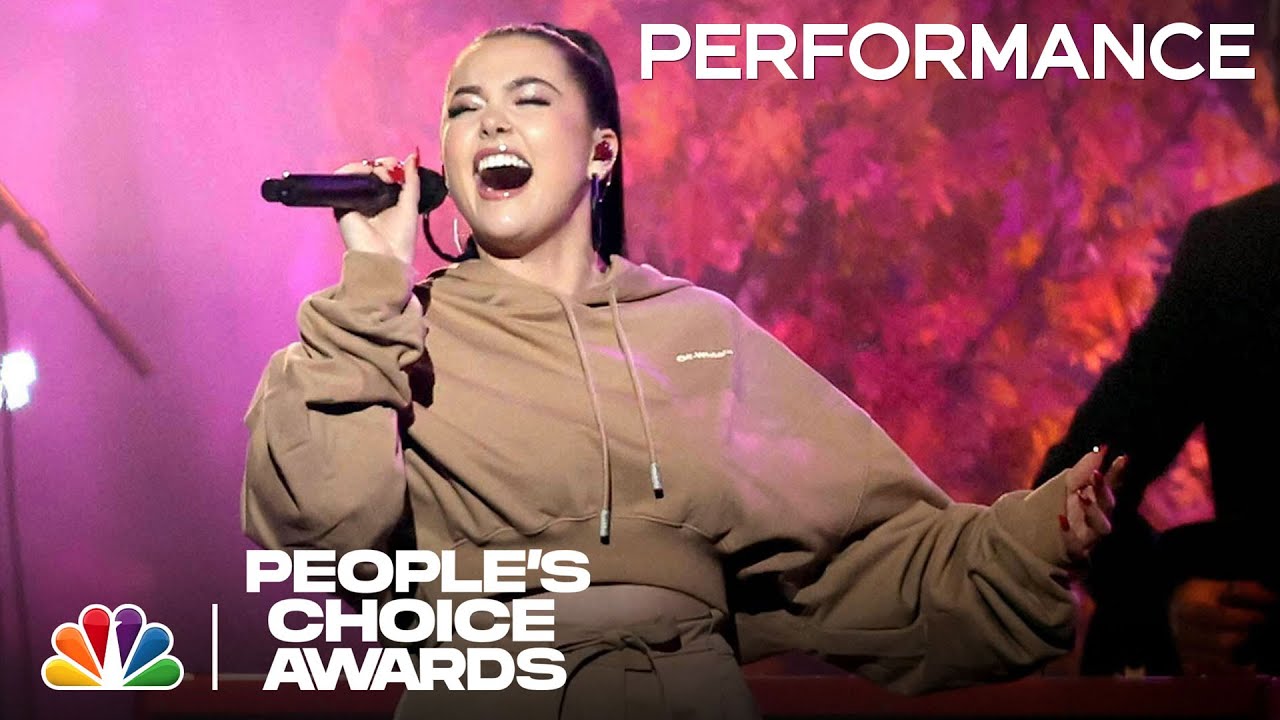 Lauren Spencer Smith Performs “Fingers Crossed” | People’s Choice Awards 2022