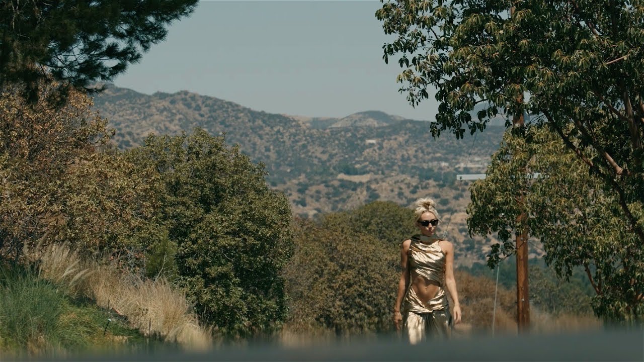 Miley Cyrus – Flowers (Official Teaser #1)