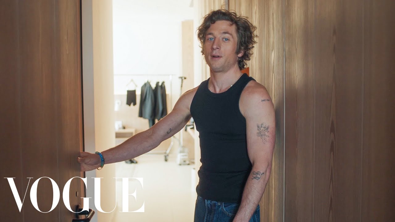 Jeremy Allen White Gets Ready for the Golden Globes | Vogue