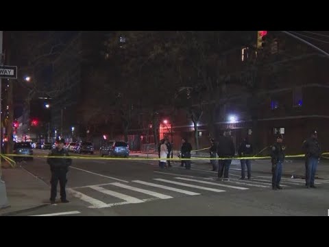 Police search for gunman who fatally shot teen in NYC