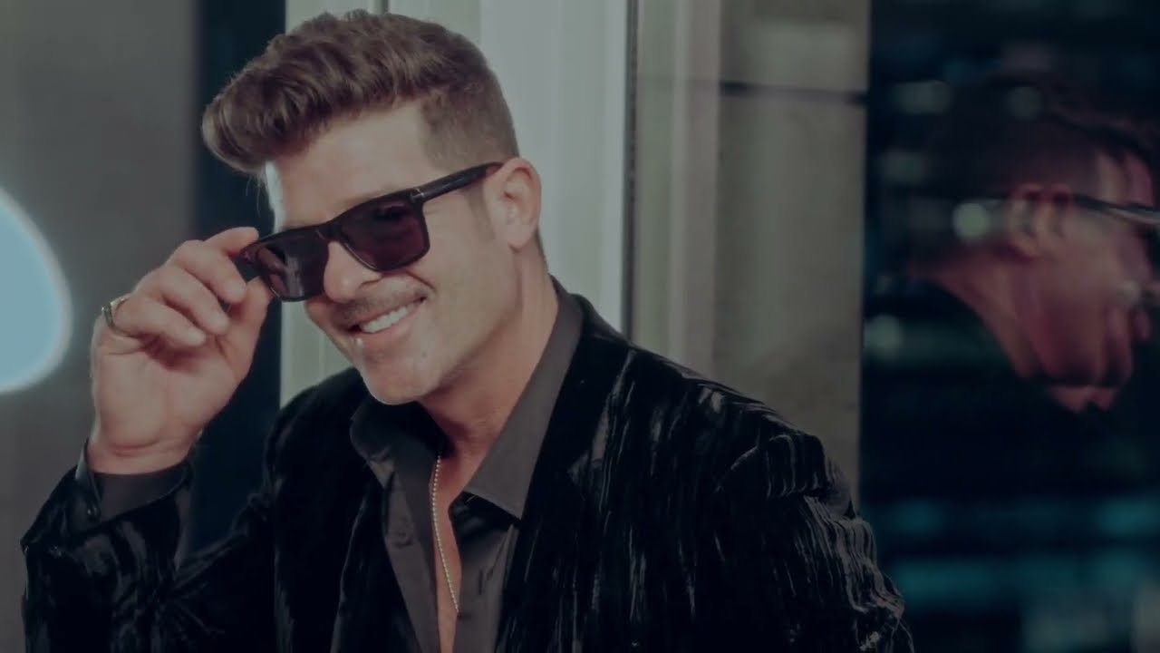 Robin Thicke x DreamDoll – I Know What To Do (IKWTD) [Official Music Video]